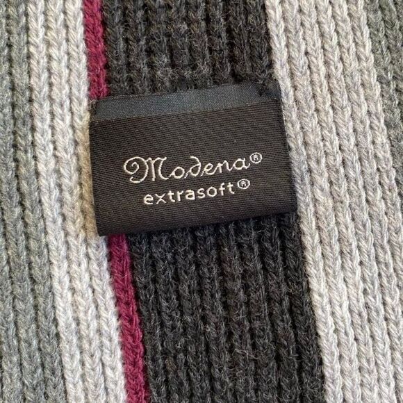 Y2K gray striped scarf - Picture 2 of 8